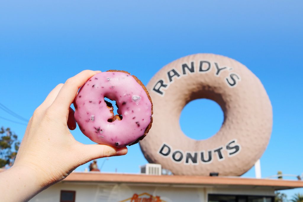 what to do in los angeles randys donuts