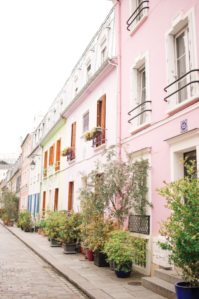See Paris in a Weekend! An Instagram Worthy Travel Guide! Prettiest Streets in Paris