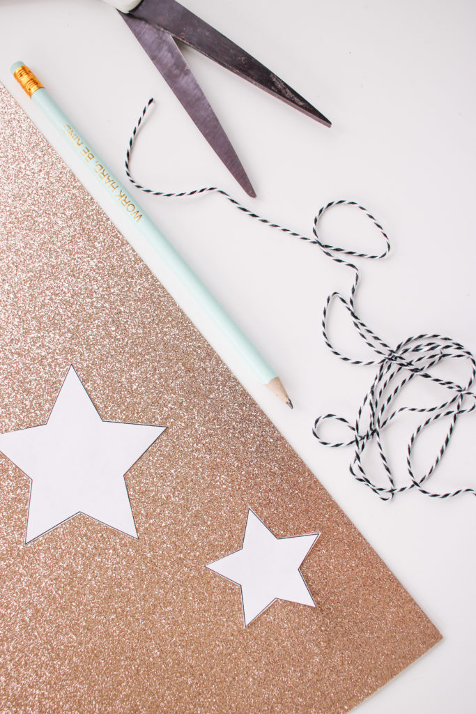 DIY Sparkly Gold Star Banner Garland