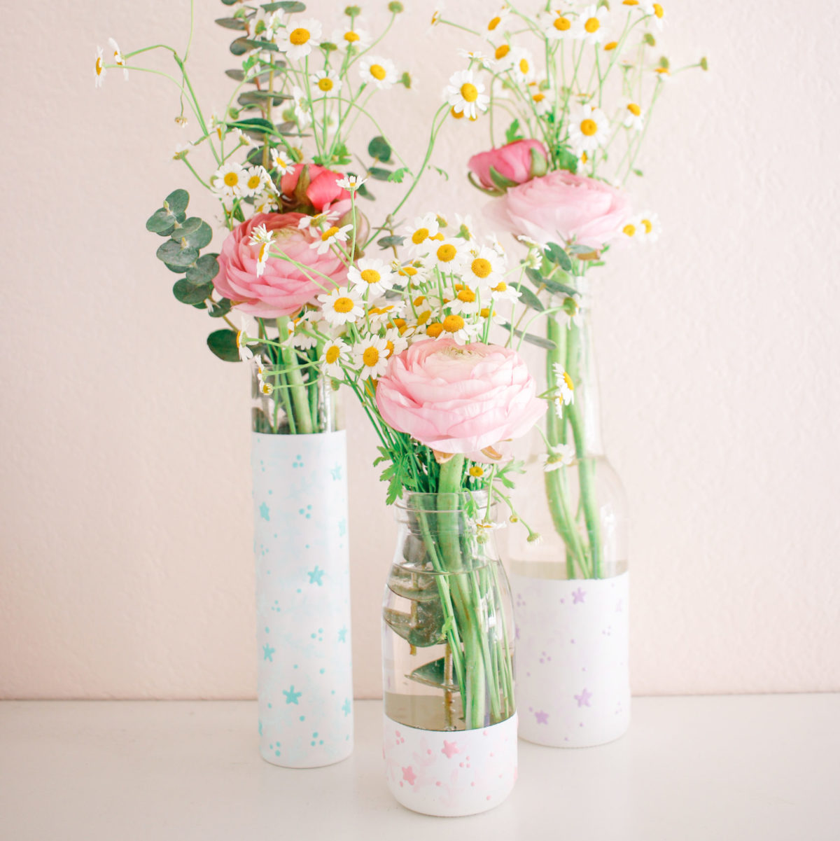 DIY-Floral-Pattern-Vases