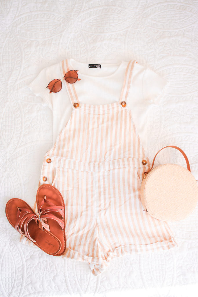 Waiting on summer Shop this saumur 30 in bio. Loving @jamienkidd cute  causal outfit!