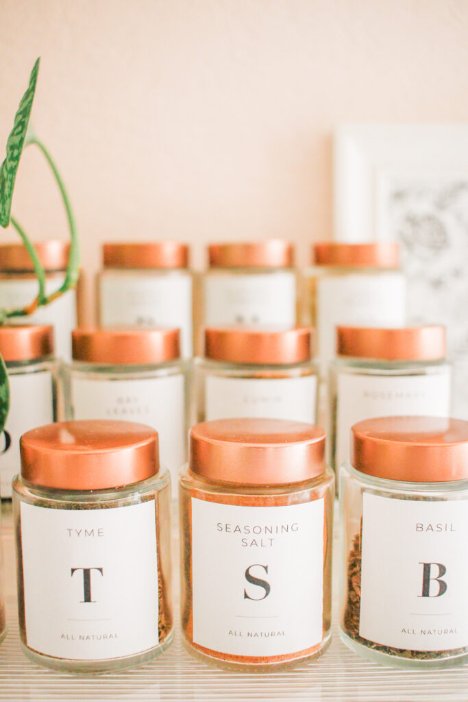 Spice Jar Labels (Free Printable) from Somewhat Simple