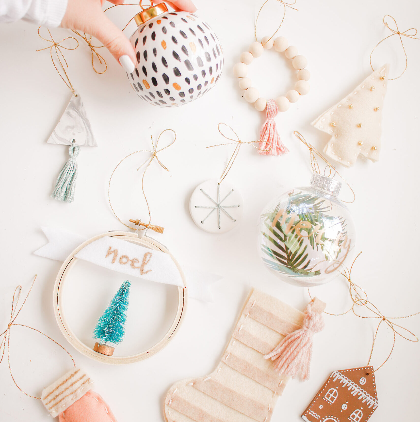 10 DIY Christmas Ornaments