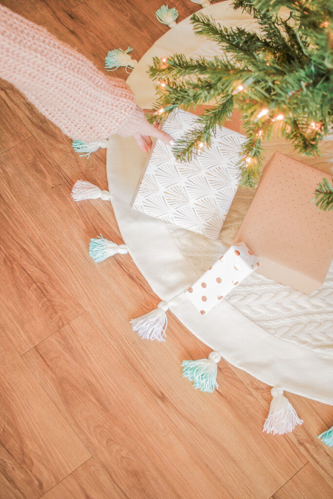 DIY Tassel Tree Skirt for Your Christmas Home Decor