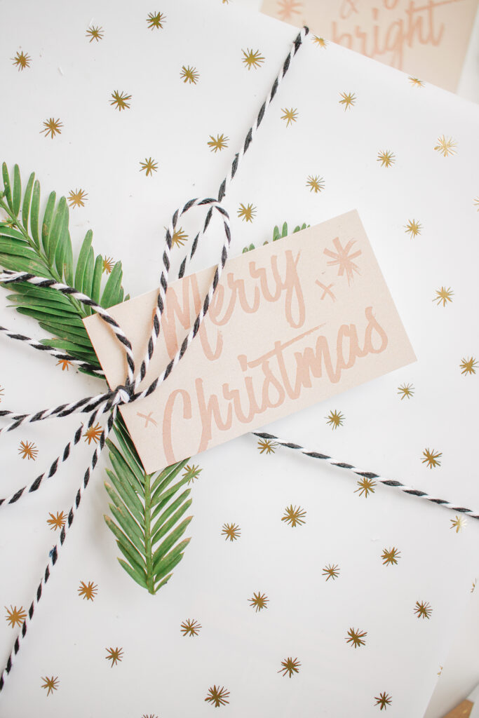 DIY Printable Christmas Gift Tags - minimal, modern and trendy
