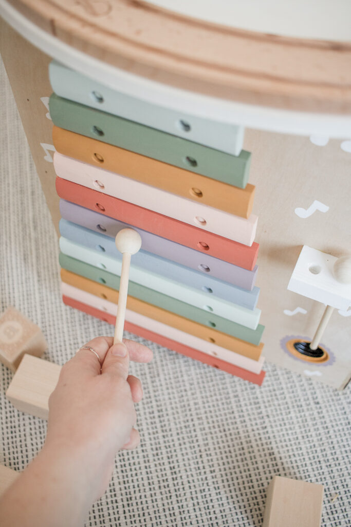 DIY Activity Cube Center for Babies and Toddlers - Wooden & Cute! Make the perfect toy for your baby or toddler - boy or girl!