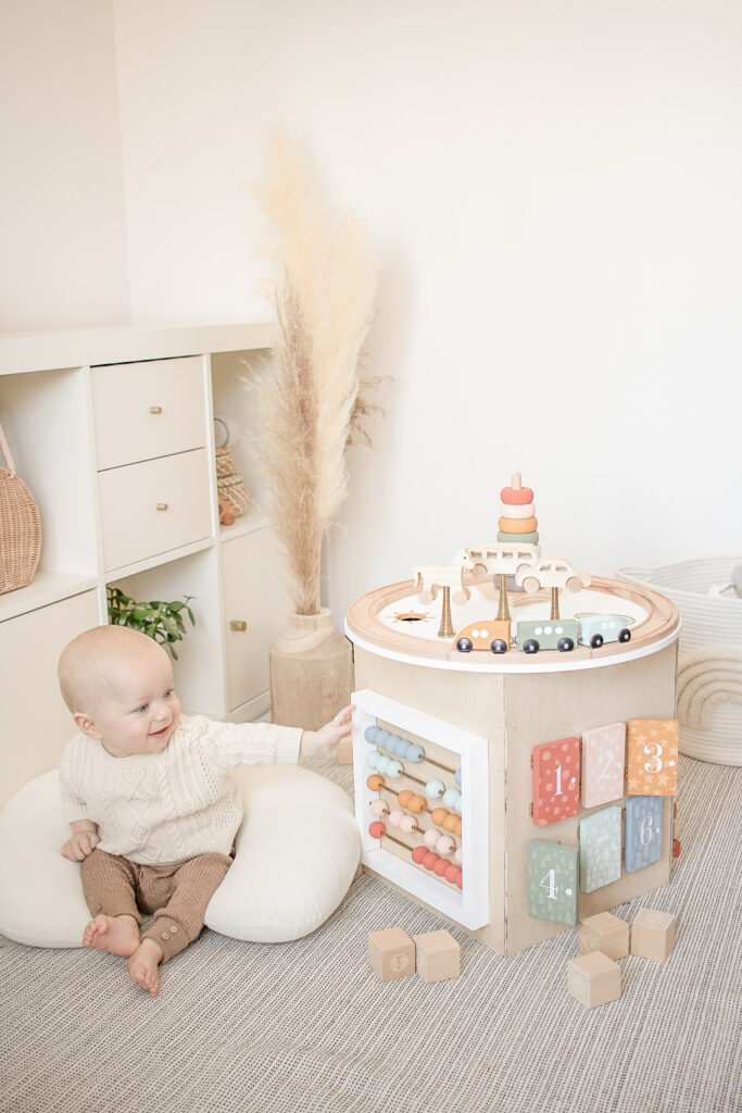 Activity store cube baby