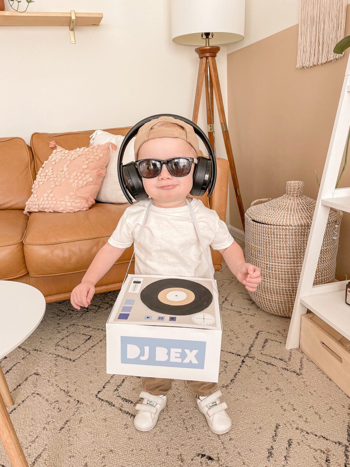 DIY DJ Halloween Costume - mikyla